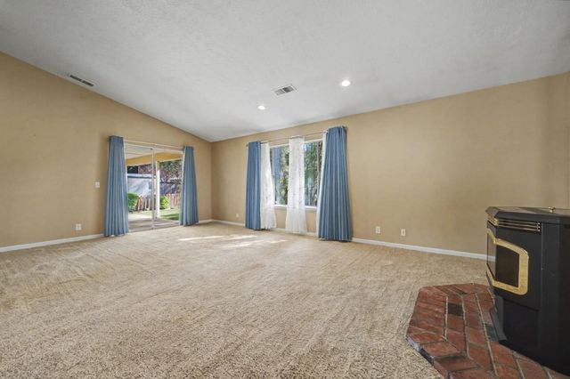 21580 Gayla Dr, Pine Grove, CA 95665