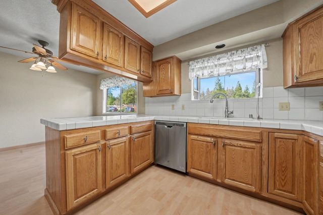 21580 Gayla Dr, Pine Grove, CA 95665