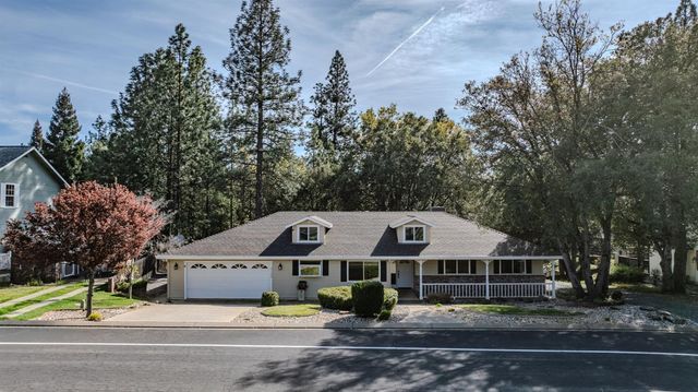 21580 Gayla Dr, Pine Grove, CA 95665