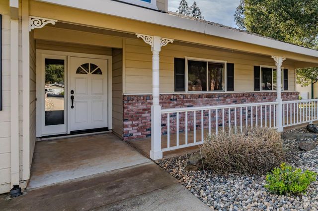 21580 Gayla Dr, Pine Grove, CA 95665