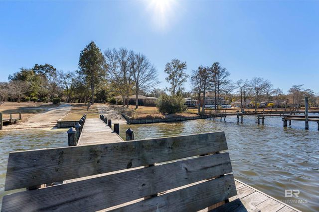 8593 Bay Pines Lane, Foley, AL 36535