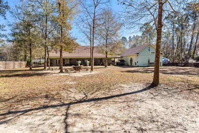 8593 Bay Pines Lane, Foley, AL 36535