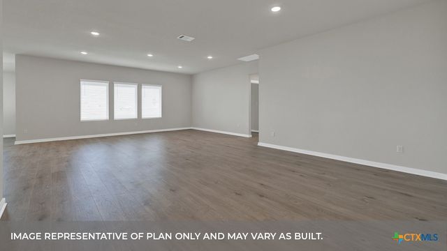 610 RADLEY Road, Lockhart, TX 78644