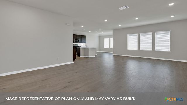 610 RADLEY Road, Lockhart, TX 78644