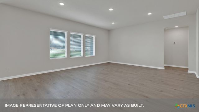 610 RADLEY Road, Lockhart, TX 78644