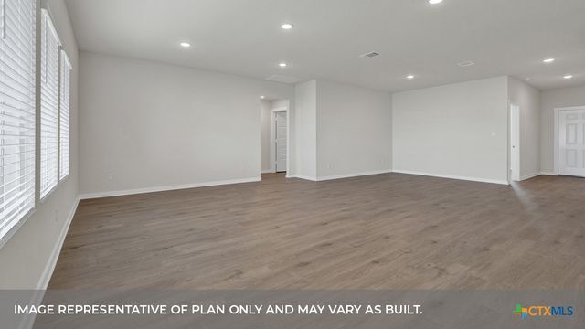 610 RADLEY Road, Lockhart, TX 78644