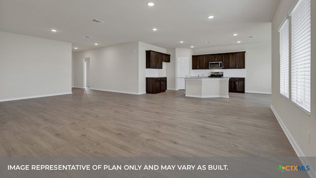 610 RADLEY Road, Lockhart, TX 78644