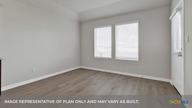 610 RADLEY Road, Lockhart, TX 78644