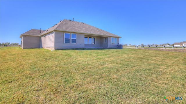610 RADLEY Road, Lockhart, TX 78644