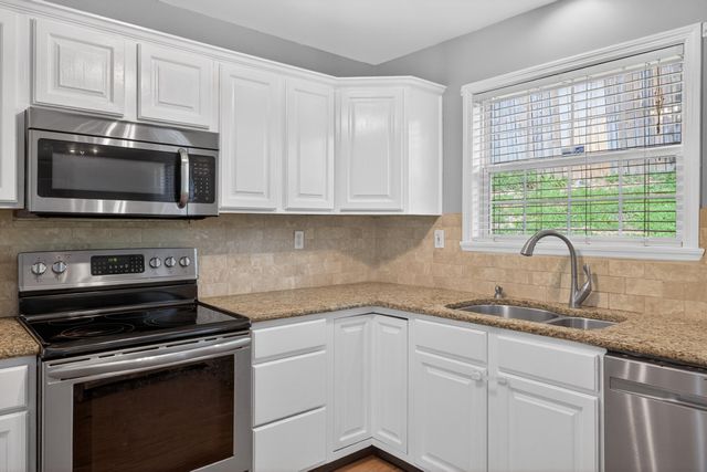 793 Vermillion Peak Pass, Lexington, KY 40515