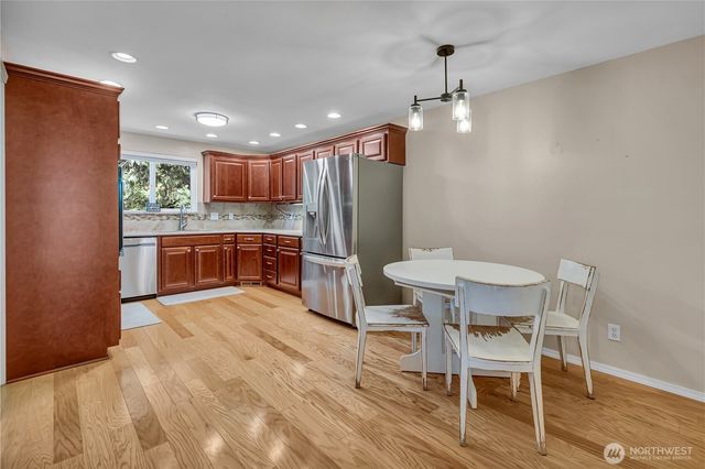 22710 253rd Avenue SE, Maple Valley, WA 98038