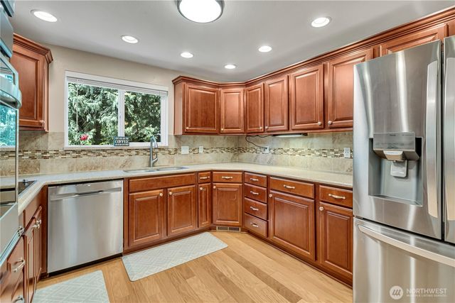 22710 253rd Avenue SE, Maple Valley, WA 98038