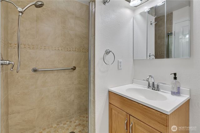 22710 253rd Avenue SE, Maple Valley, WA 98038