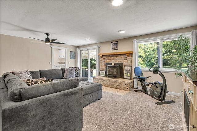 22710 253rd Avenue SE, Maple Valley, WA 98038