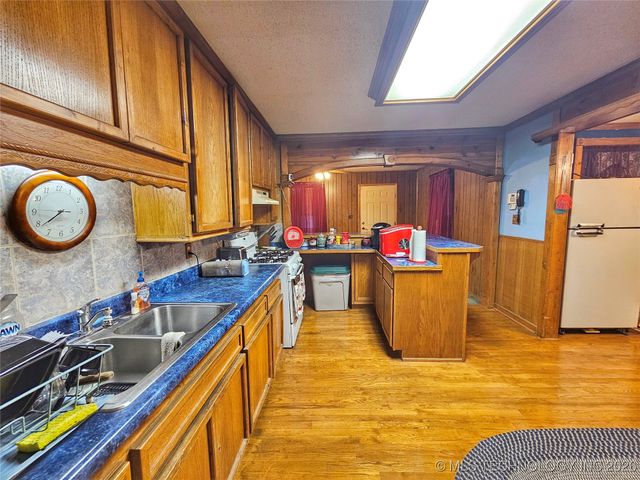 2149 N Delaware Place, Tulsa, OK 74110