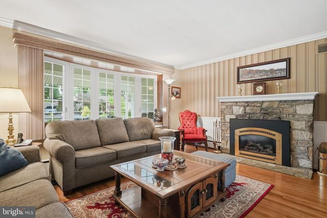 37 BROOKSIDE DR, Feasterville Trevose, PA 19053
