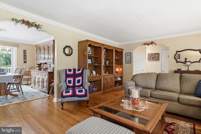 37 BROOKSIDE DR, Feasterville Trevose, PA 19053