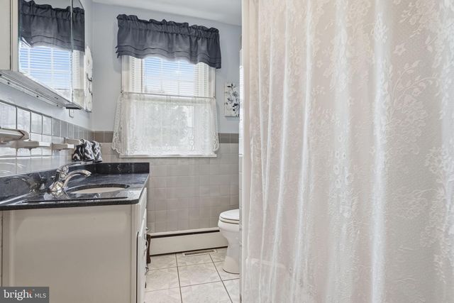 37 BROOKSIDE DR, Feasterville Trevose, PA 19053