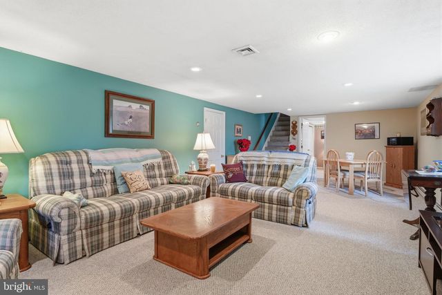 37 BROOKSIDE DR, Feasterville Trevose, PA 19053