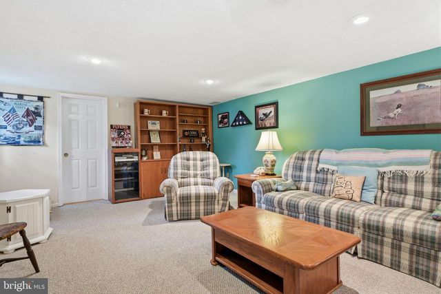 37 BROOKSIDE DR, Feasterville Trevose, PA 19053
