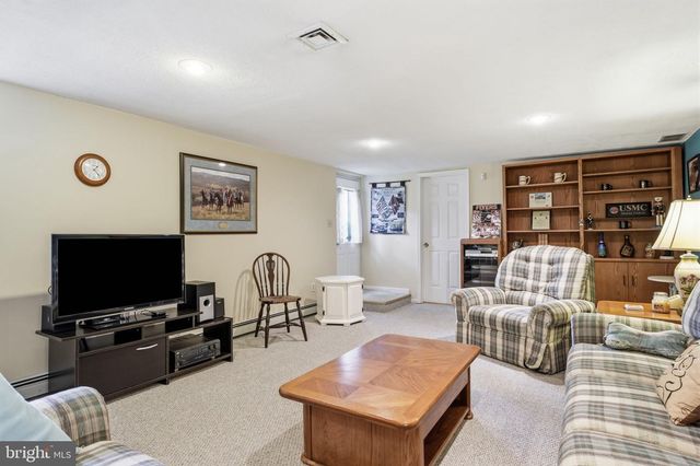 37 BROOKSIDE DR, Feasterville Trevose, PA 19053