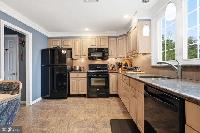 37 BROOKSIDE DR, Feasterville Trevose, PA 19053