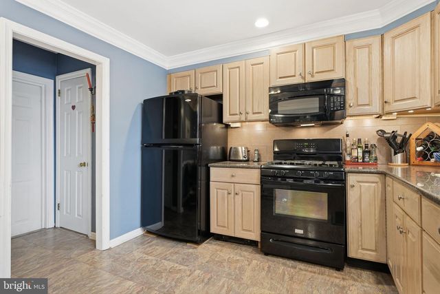 37 BROOKSIDE DR, Feasterville Trevose, PA 19053