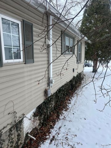 2281 Avon Street, Saginaw, MI 48602