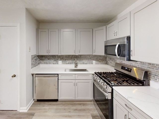 11 Kenmar Drive 24, Billerica, MA 01821