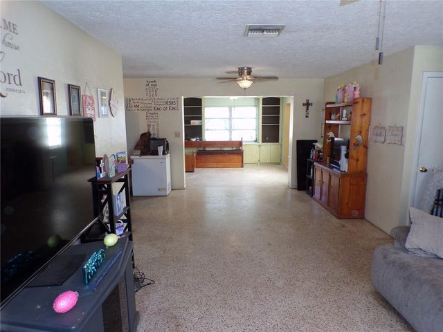 5606 87TH AVENUE N, Pinellas Park, FL 33782
