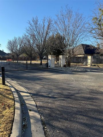 29 North Shore Circle, Waco, TX 76708