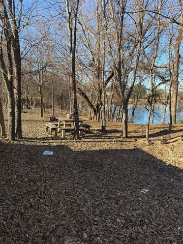 29 North Shore Circle, Waco, TX 76708