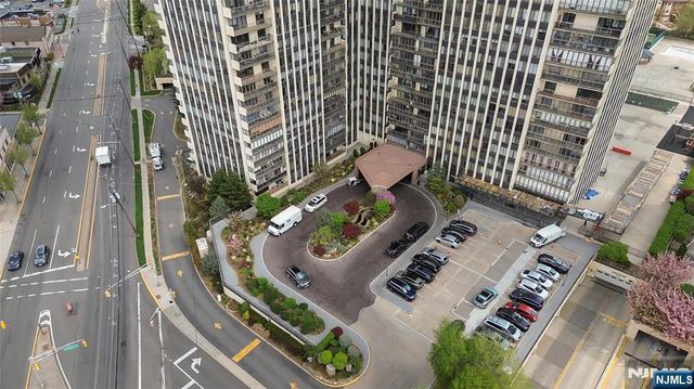 300 Winston L1, Cliffside Park, NJ 07010