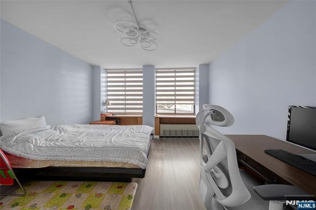 300 Winston L1, Cliffside Park, NJ 07010