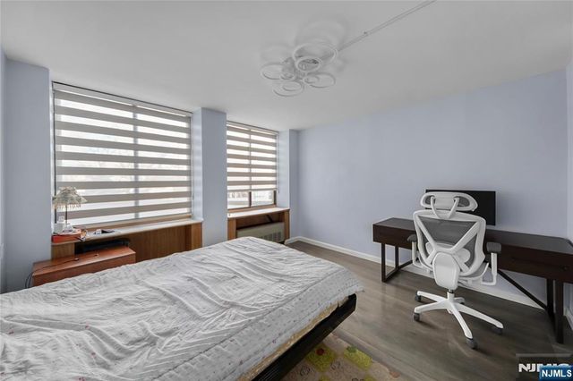 300 Winston L1, Cliffside Park, NJ 07010