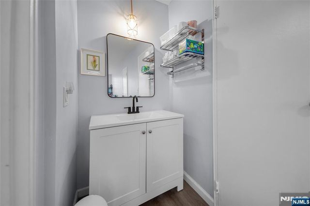 300 Winston L1, Cliffside Park, NJ 07010