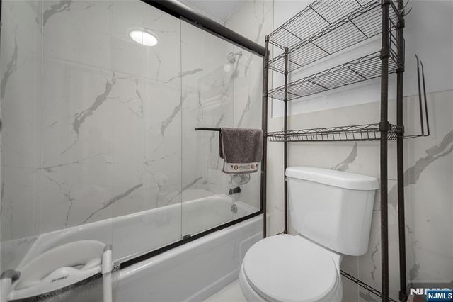 300 Winston L1, Cliffside Park, NJ 07010