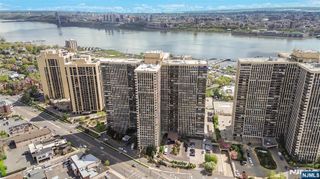 300 Winston L1, Cliffside Park, NJ 07010