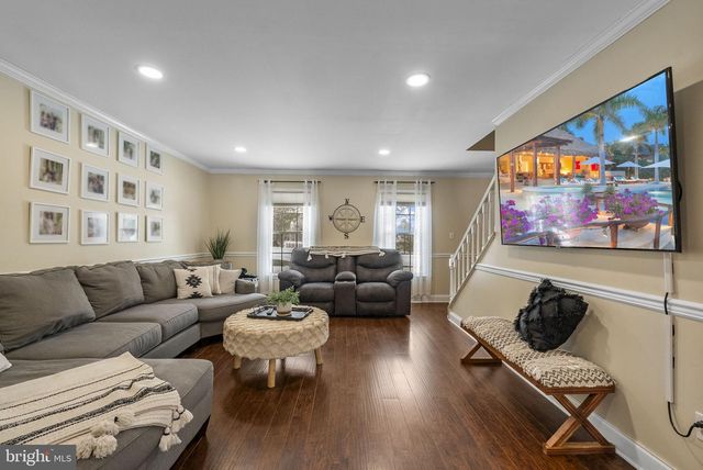 4 BIRCH RUN CT, Ewing, NJ 08628