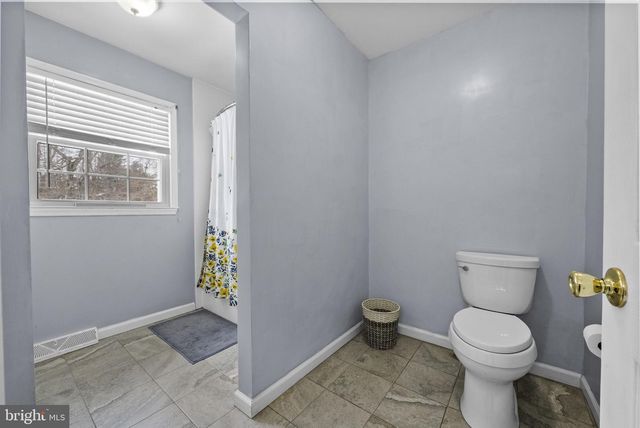 4 BIRCH RUN CT, Ewing, NJ 08628