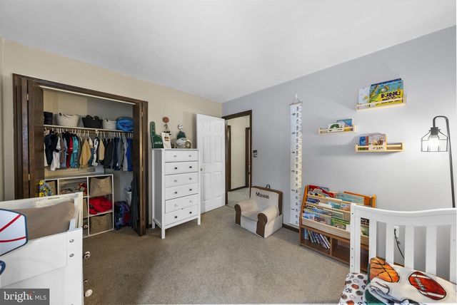 4 BIRCH RUN CT, Ewing, NJ 08628