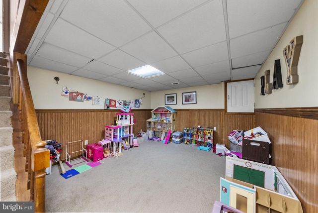 4 BIRCH RUN CT, Ewing, NJ 08628