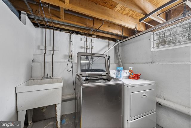 4 BIRCH RUN CT, Ewing, NJ 08628