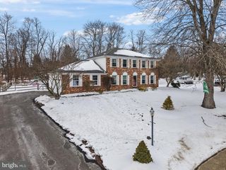 4 BIRCH RUN CT, Ewing, NJ 08628
