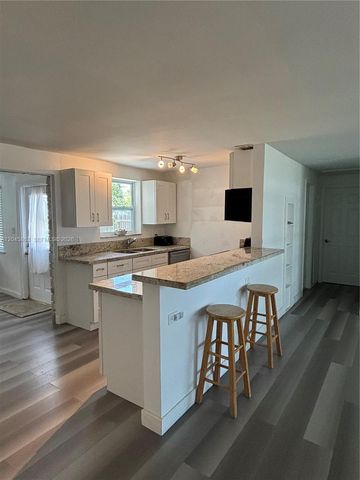 5809 Sullivan Rd, Jupiter, FL 33458
