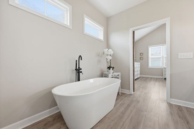 119 Enclave Pl., Pawleys Island, SC 29585