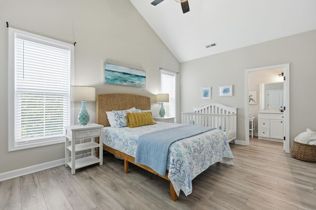 119 Enclave Pl., Pawleys Island, SC 29585