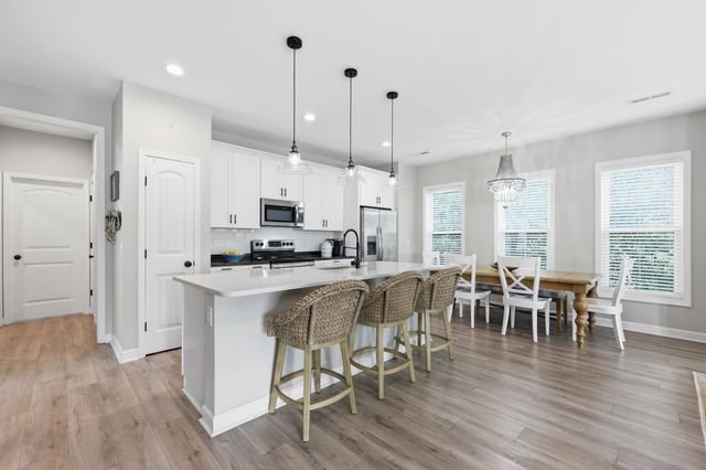 119 Enclave Pl., Pawleys Island, SC 29585