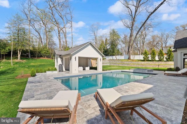 8230 WELLER AVE, Mclean, VA 22102