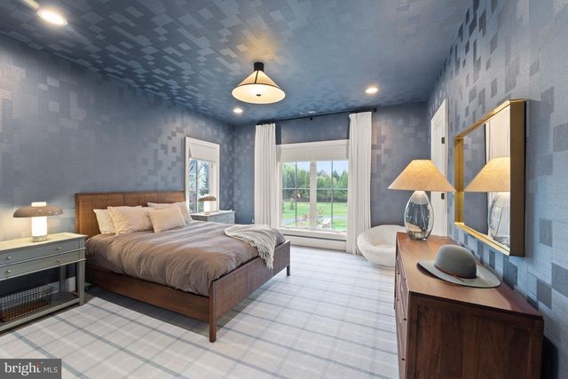 8230 WELLER AVE, Mclean, VA 22102